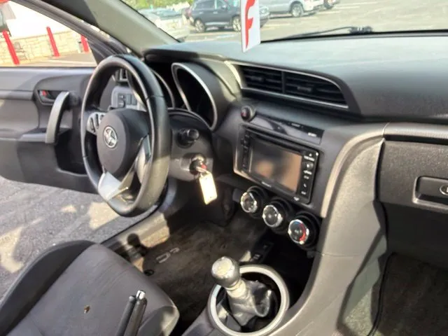 2014 Scion tC 19