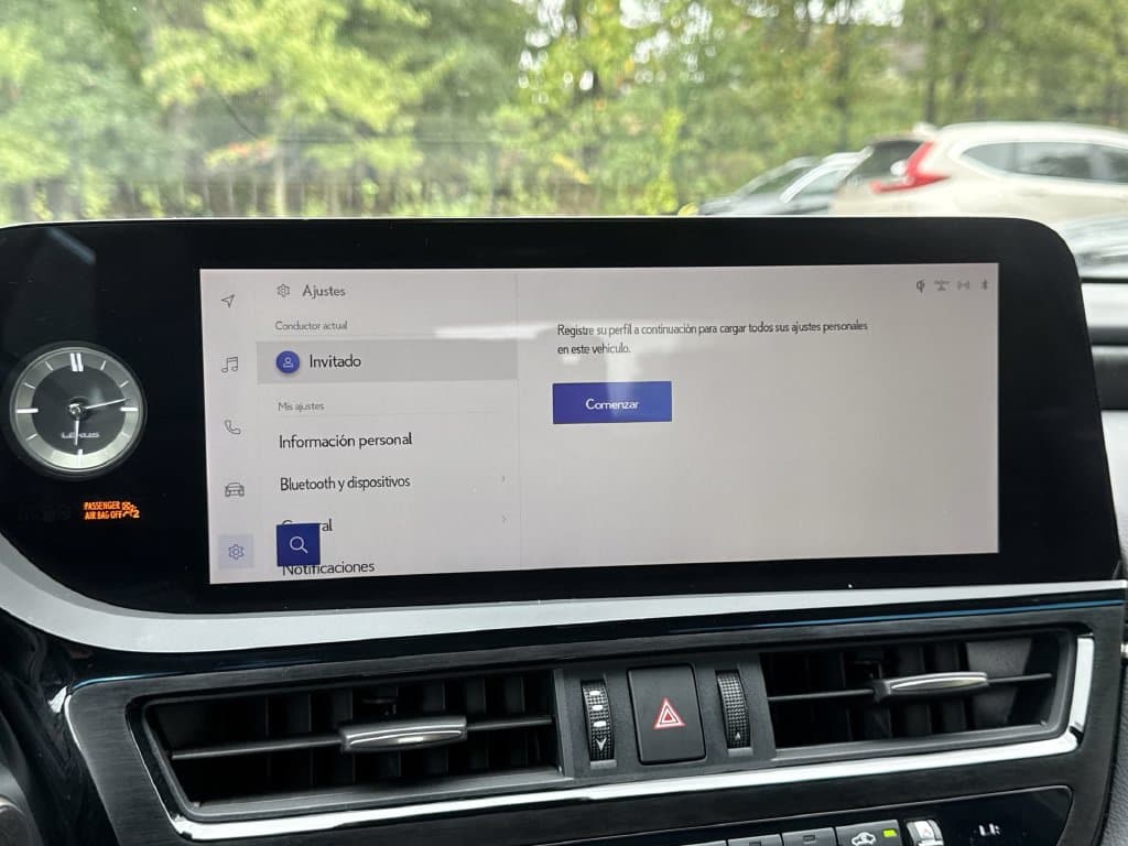 2025 Lexus ES Hybrid 20