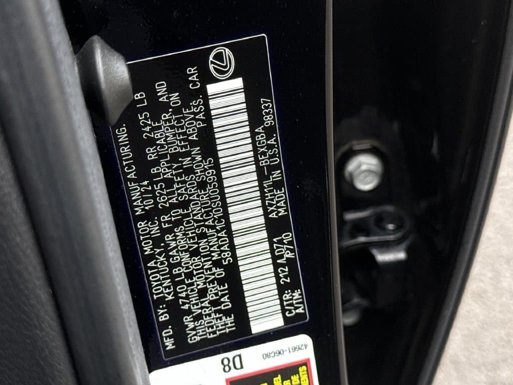 2025 Lexus ES Hybrid 27
