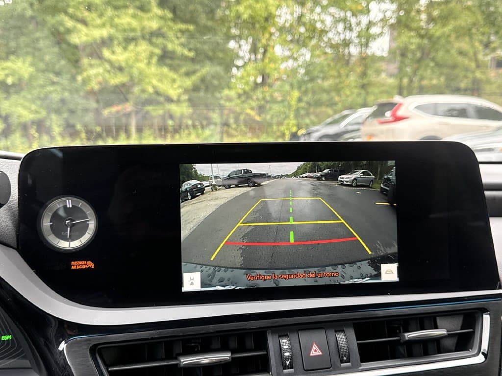 2025 Lexus ES Hybrid 24