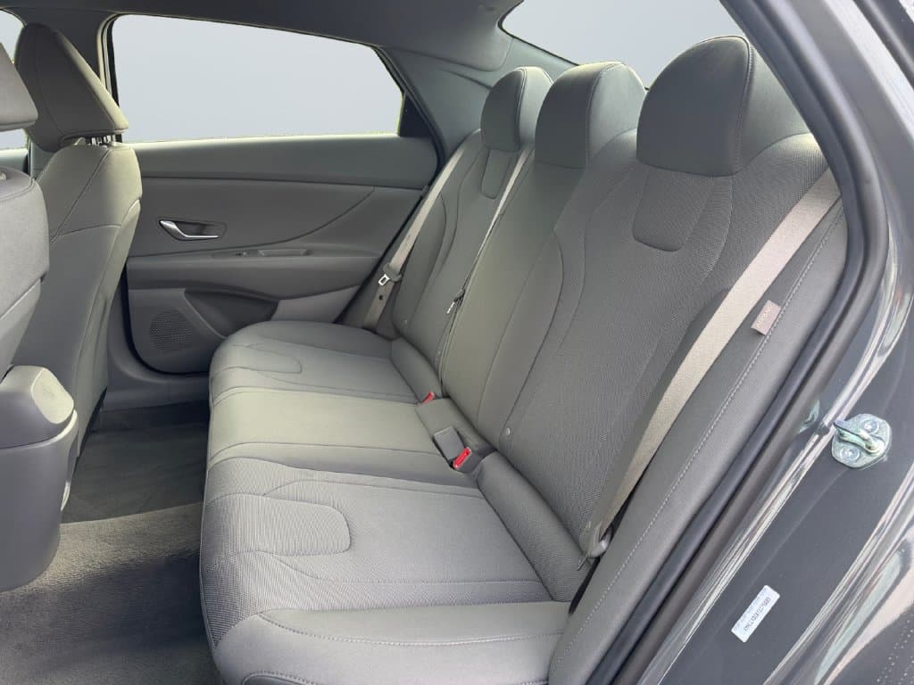 2026 Hyundai Elantra 13