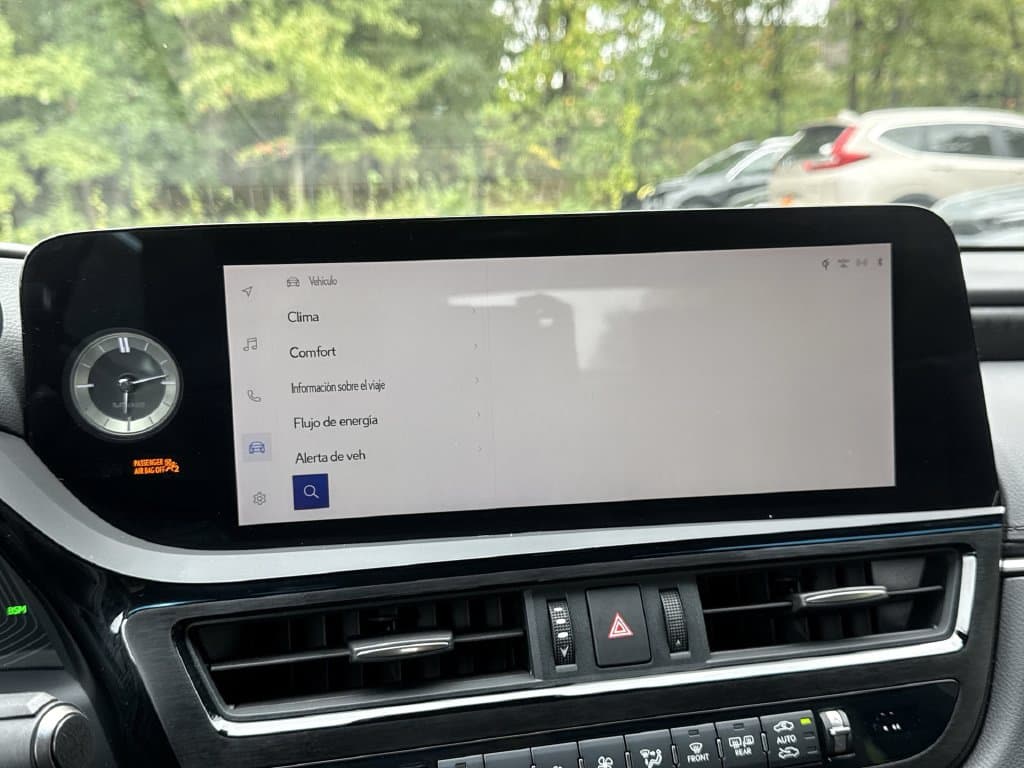 2025 Lexus ES Hybrid 12
