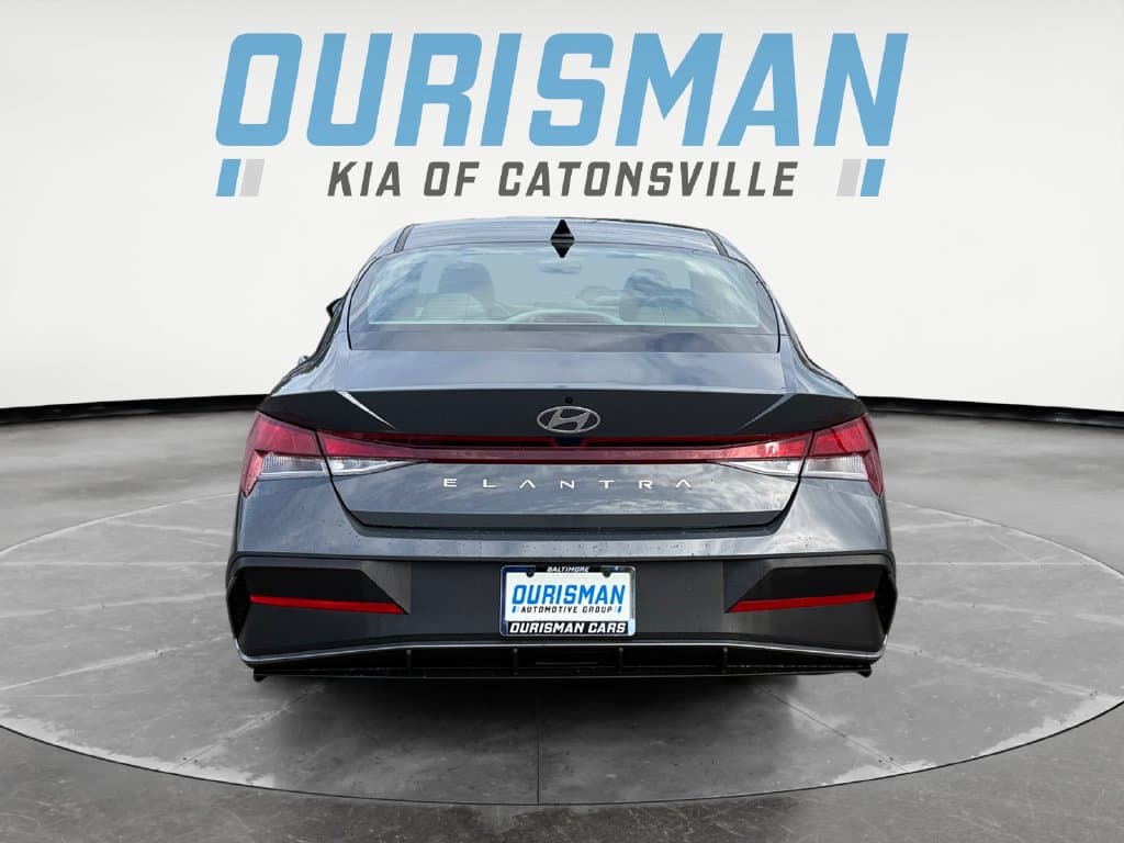 2026 Hyundai Elantra 5