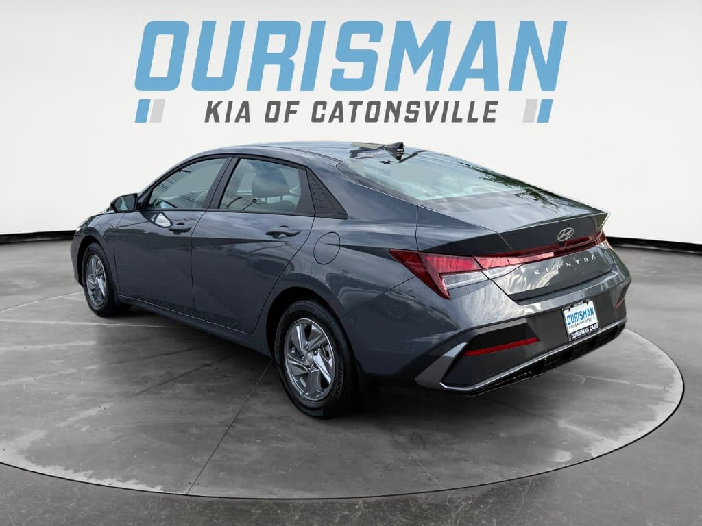2026 Hyundai Elantra 4