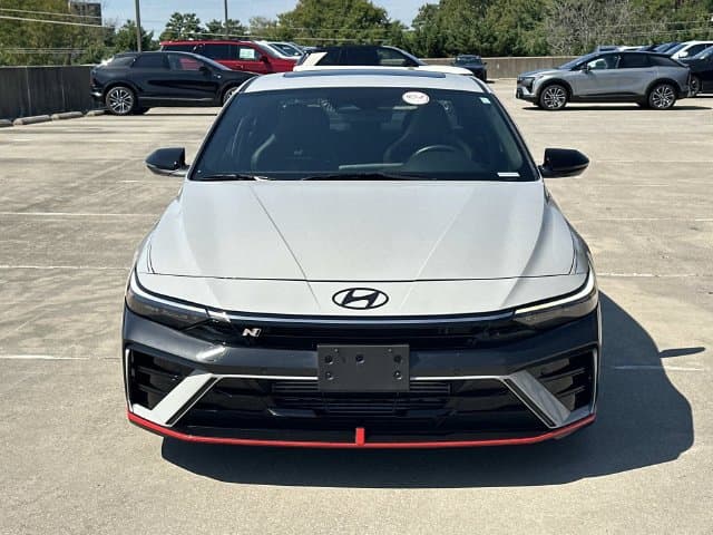 2025 Hyundai Elantra 24
