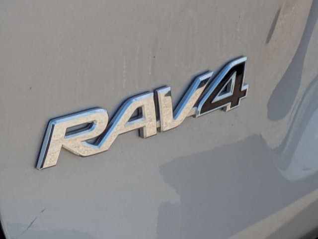 2025 Toyota RAV4 10