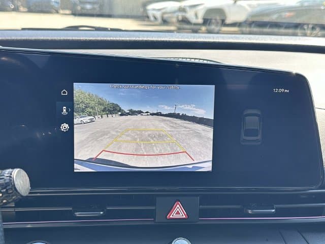 2025 Hyundai Elantra 12