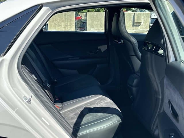 2025 Hyundai Elantra 21