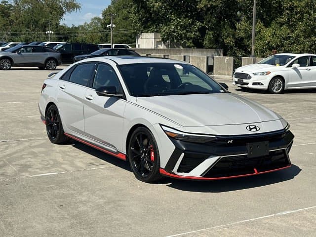 2025 Hyundai Elantra 25