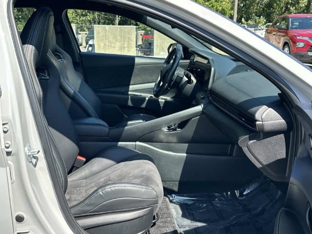 2025 Hyundai Elantra 22