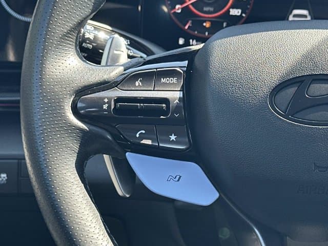 2025 Hyundai Elantra 9