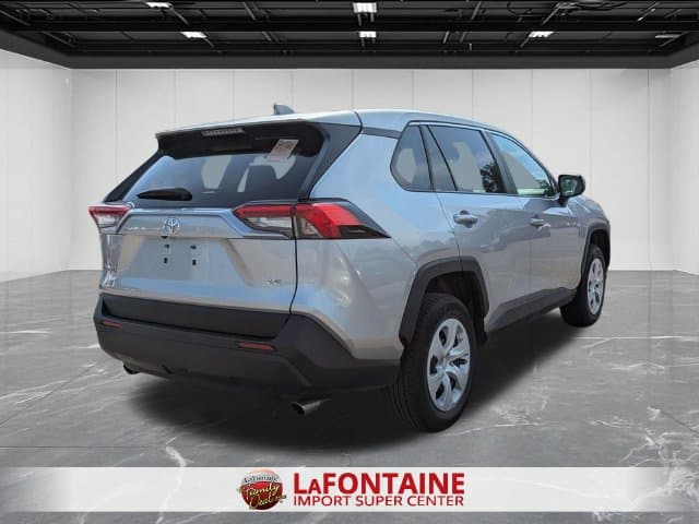 2025 Toyota RAV4 5
