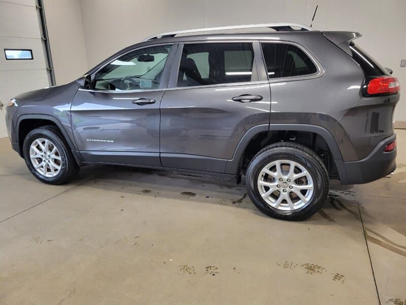 2017 Jeep Cherokee 4
