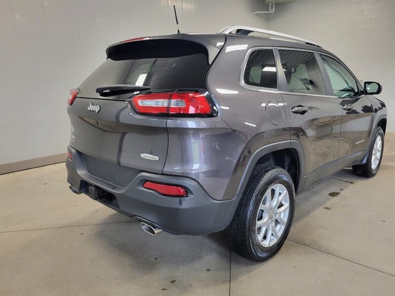 2017 Jeep Cherokee 7