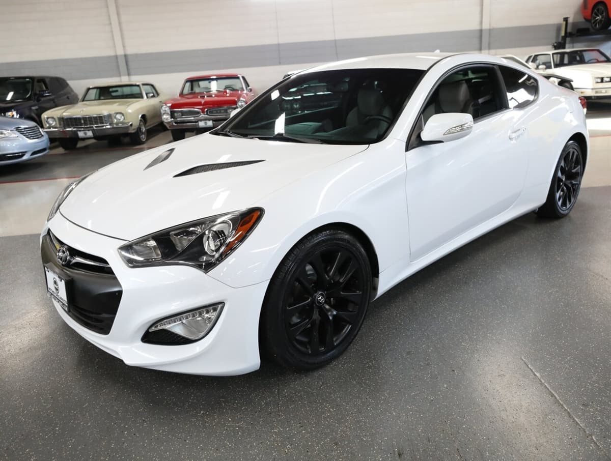 2015 Hyundai Genesis Coupe 4