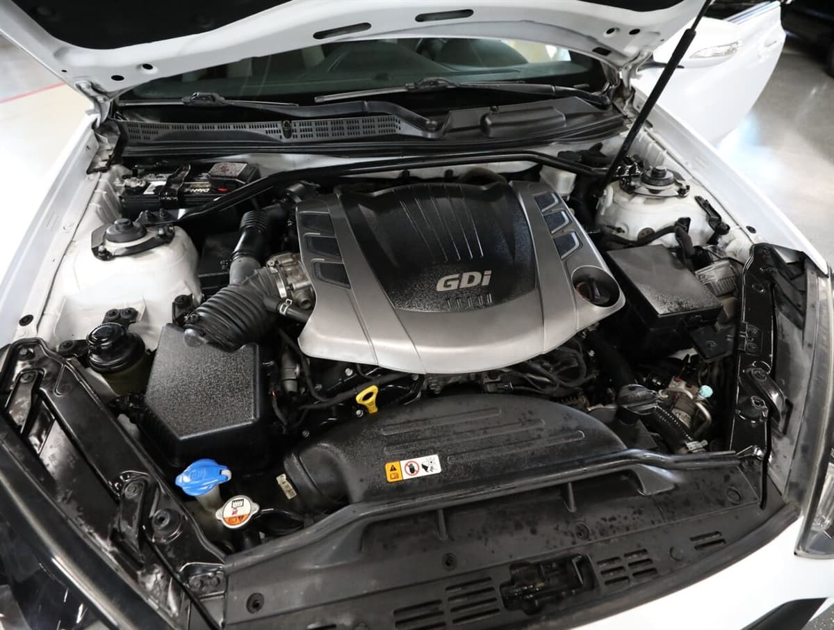 2015 Hyundai Genesis Coupe 41