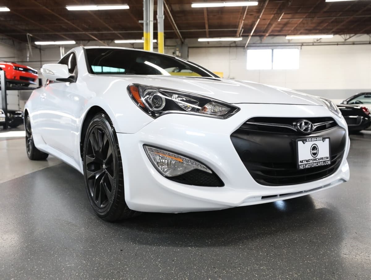 2015 Hyundai Genesis Coupe 44