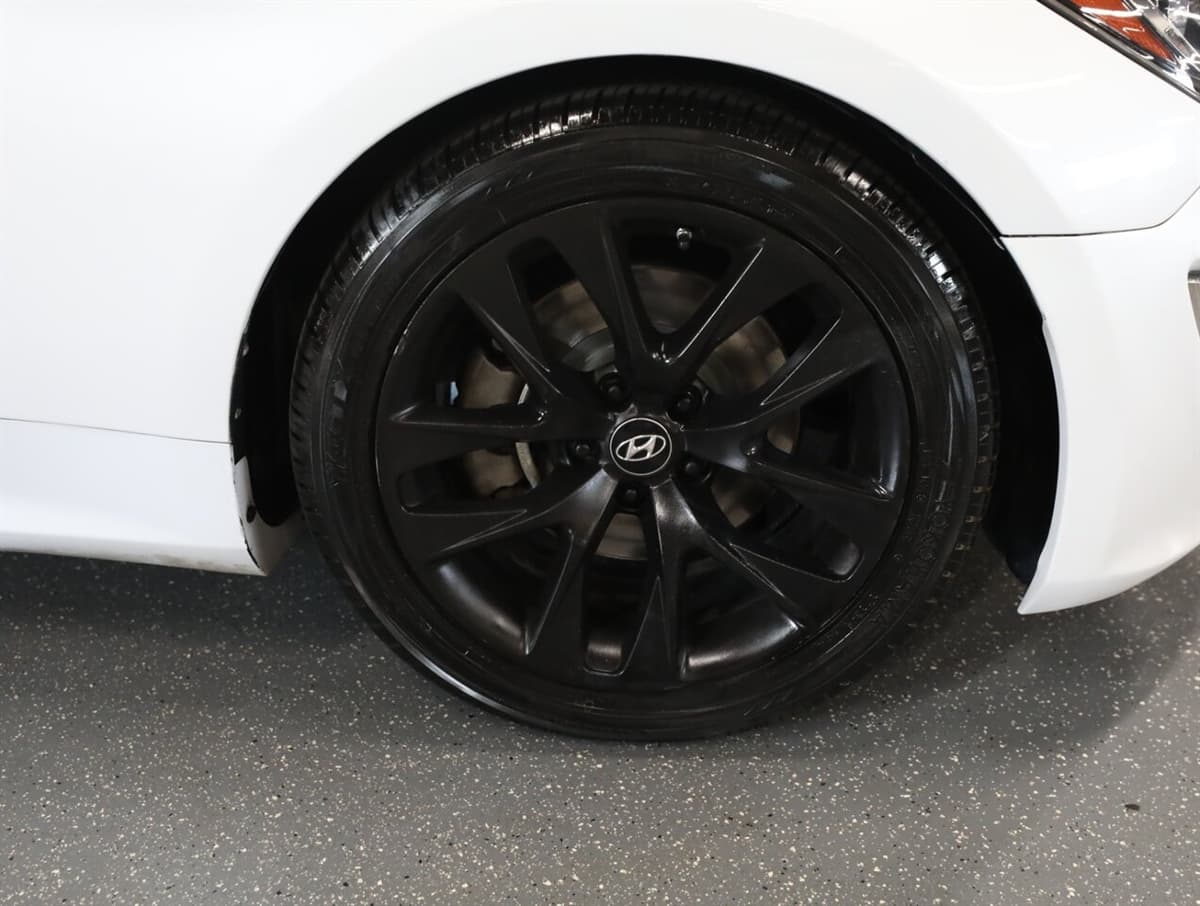 2015 Hyundai Genesis Coupe 38