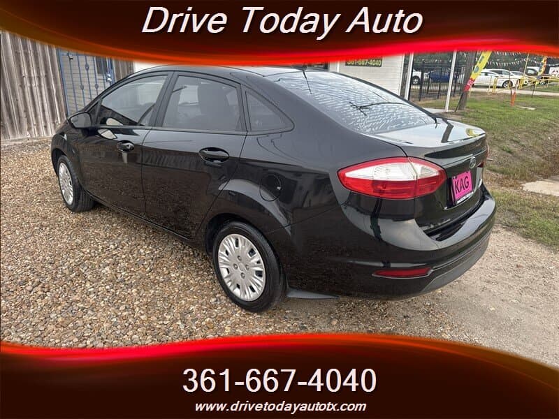 2015 Ford Fiesta 2