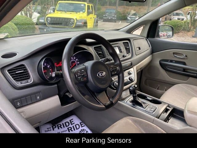 2015 Kia Sedona 7