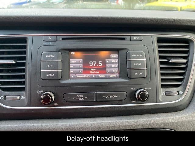 2015 Kia Sedona 10