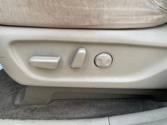 2015 Kia Sedona 30