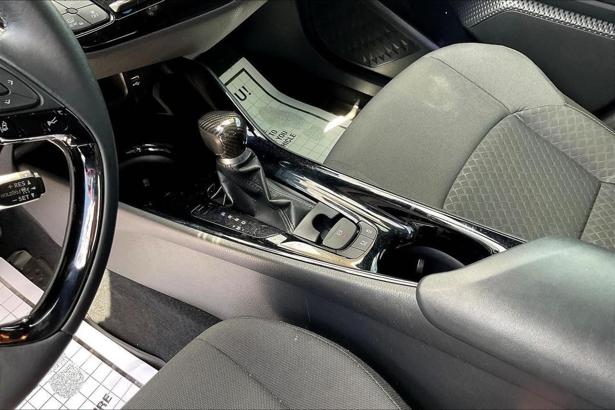 2021 Toyota C-HR 16