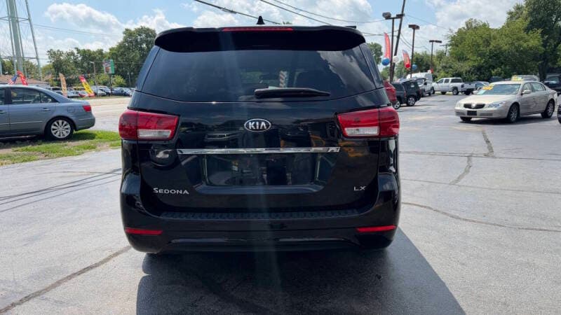 2015 Kia Sedona 3