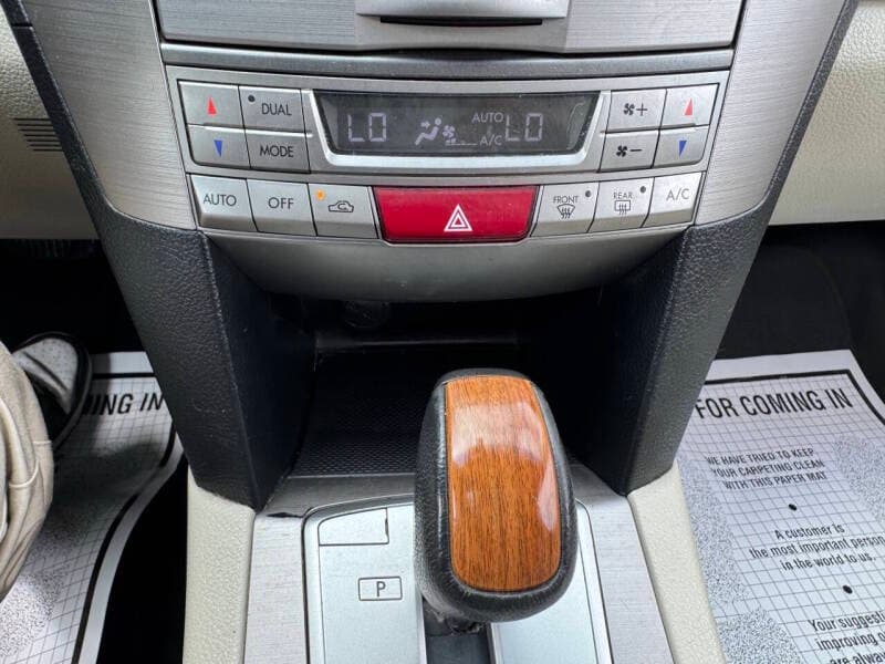 2014 Subaru Outback 11