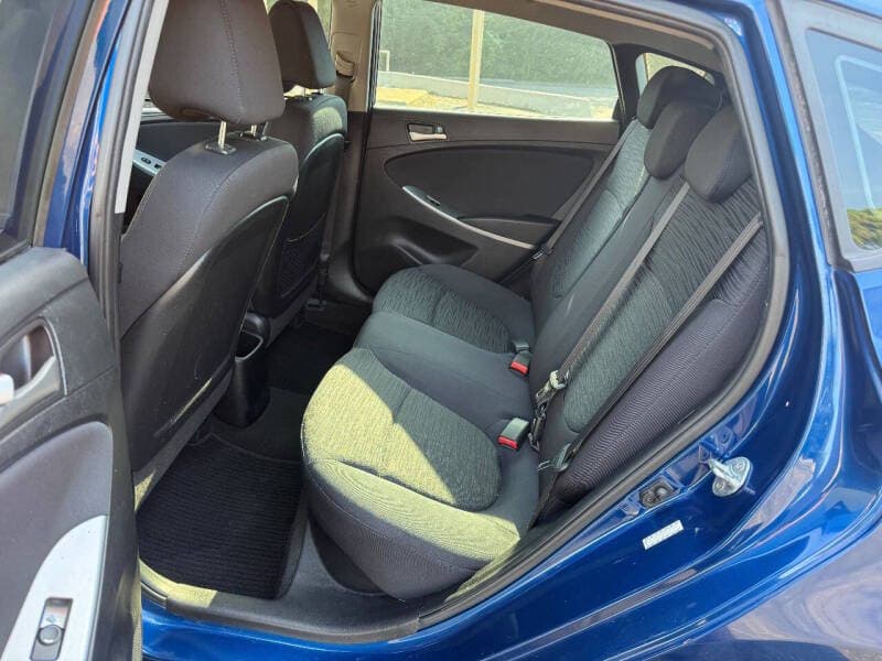 2016 Hyundai Accent 9