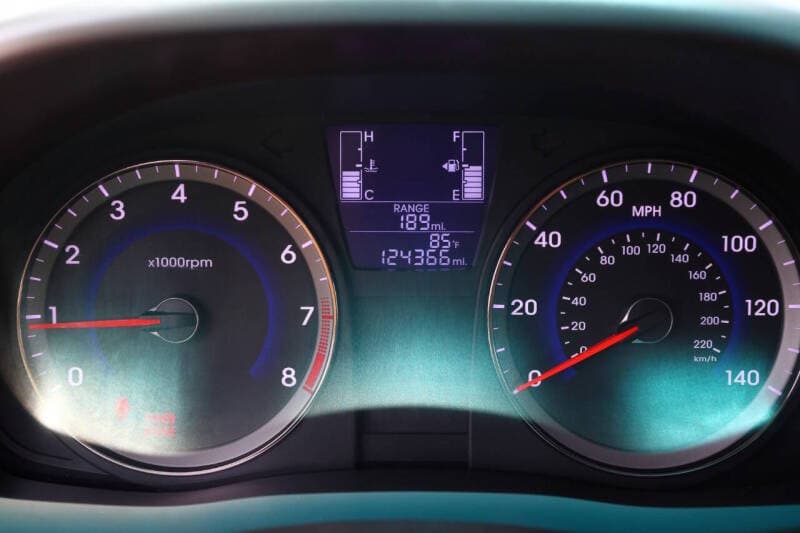 2016 Hyundai Accent 17