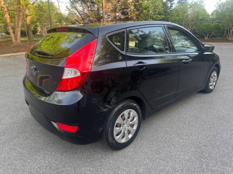 2016 Hyundai Accent 12