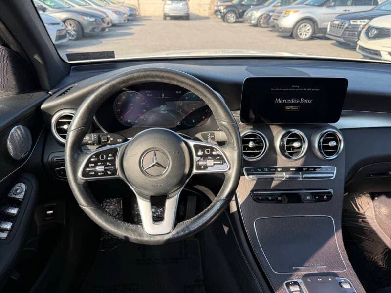 2021 Mercedes-Benz GLC 12