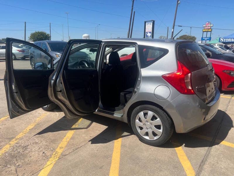 2014 Nissan Versa Note 9