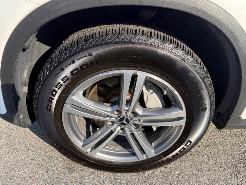 2021 Mercedes-Benz GLC 27