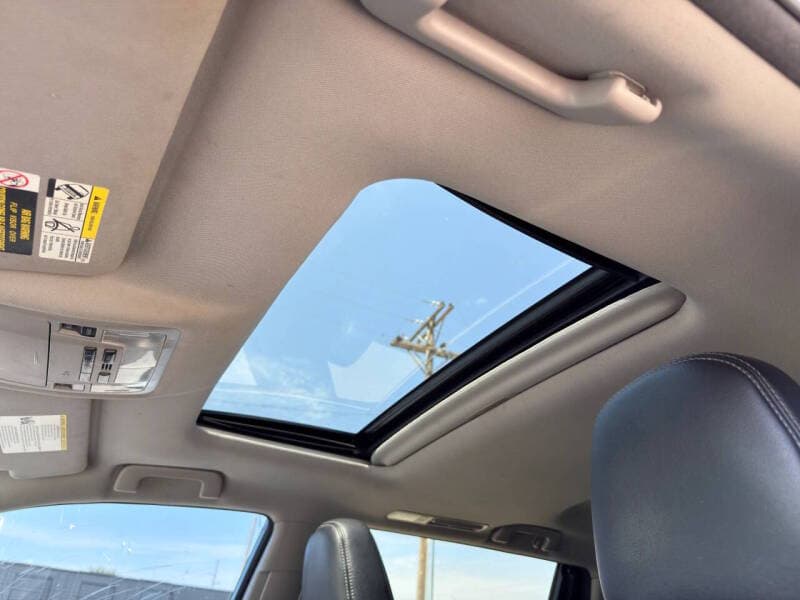 2017 Toyota Highlander 28