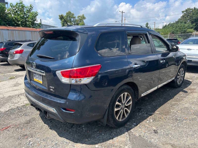2015 Nissan Pathfinder 2