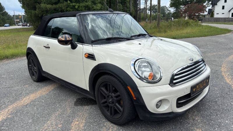 2014 MINI Cooper 14