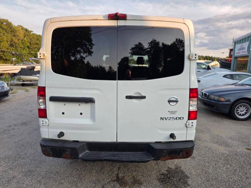 2017 Nissan NV Cargo 9