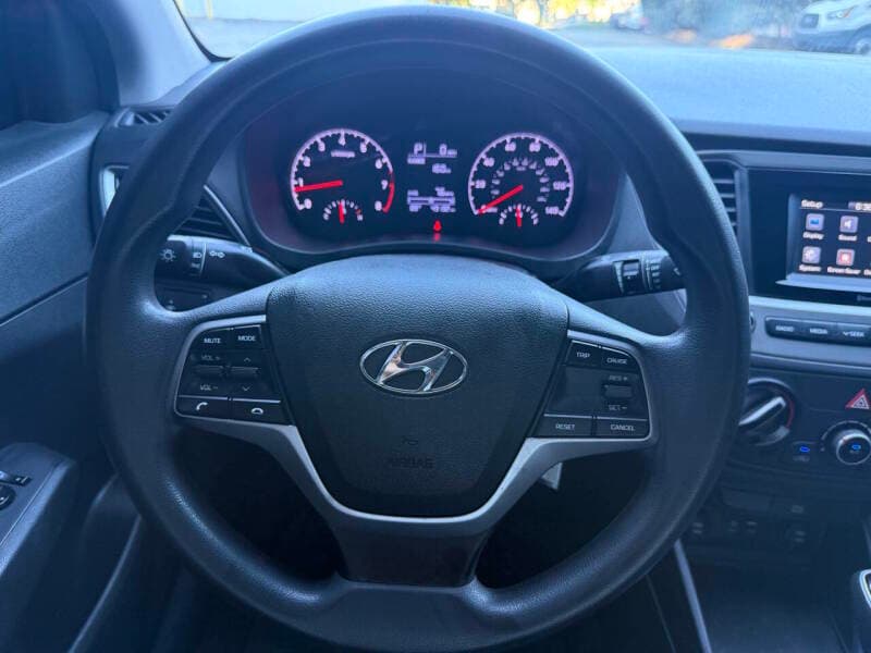 2022 Hyundai Accent 12