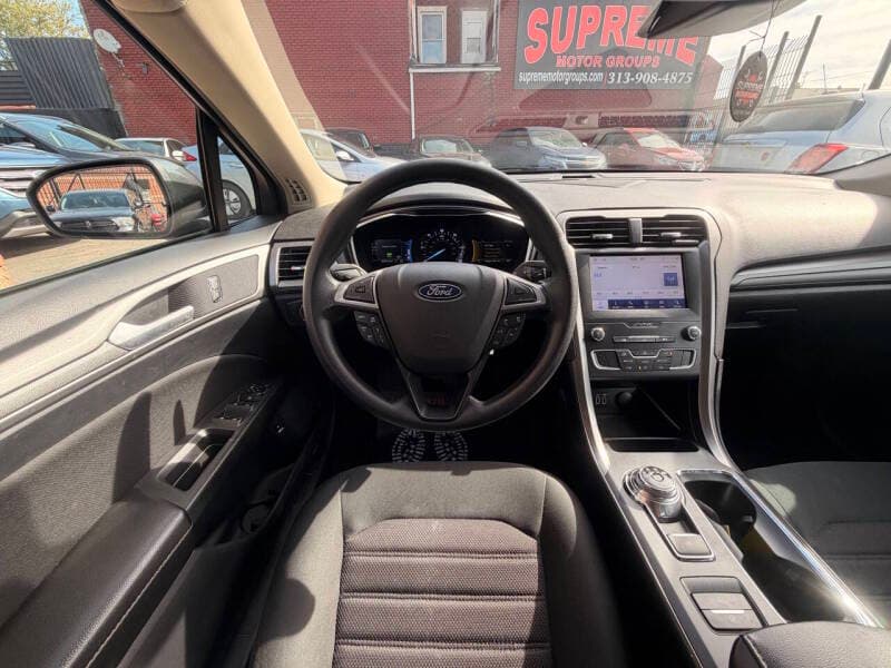 2020 Ford Fusion Hybrid 9
