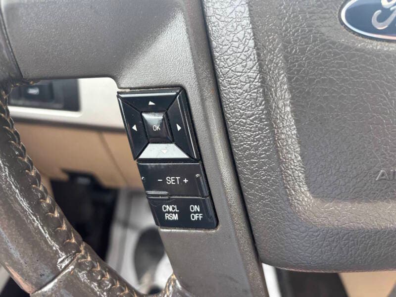 2014 Ford F-150 24