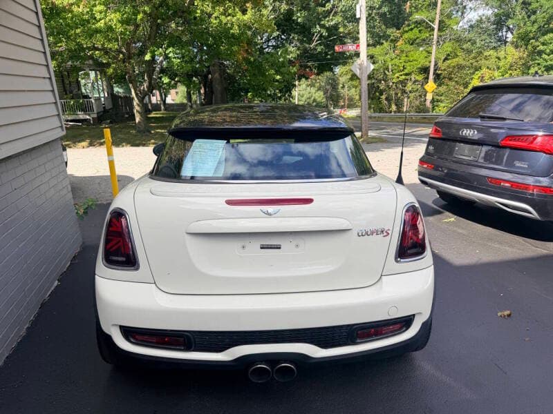 2014 MINI Cooper 4
