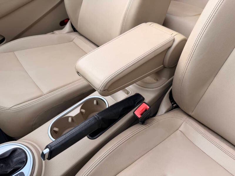 2014 Volkswagen Beetle 37