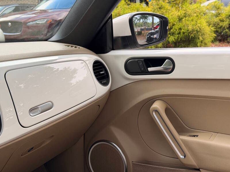2014 Volkswagen Beetle 15
