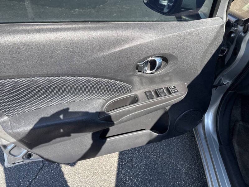 2015 Nissan Versa Note 8