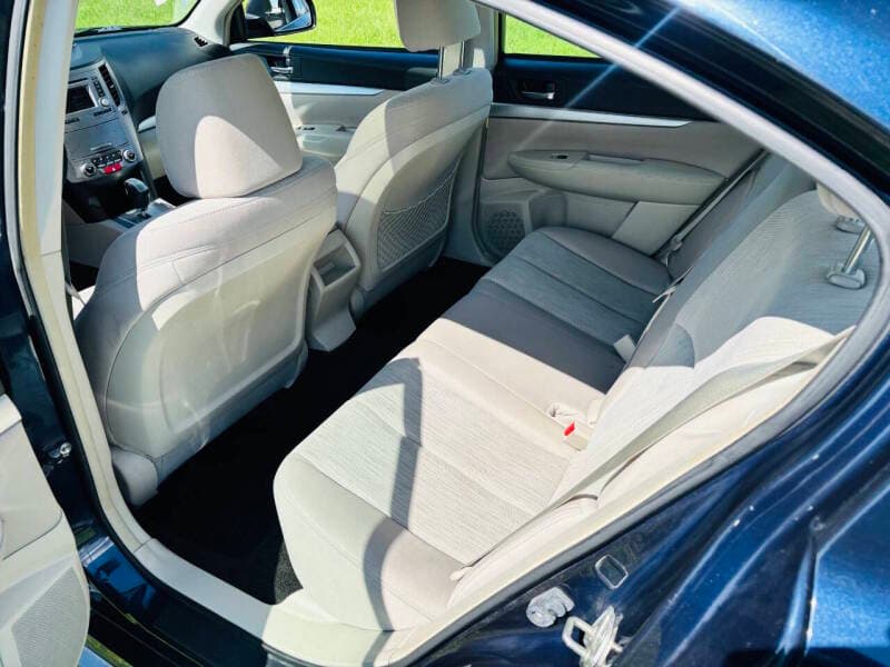 2014 Subaru Legacy 13