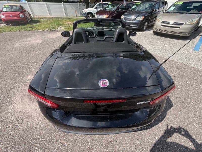 2017 FIAT 124 Spider 10