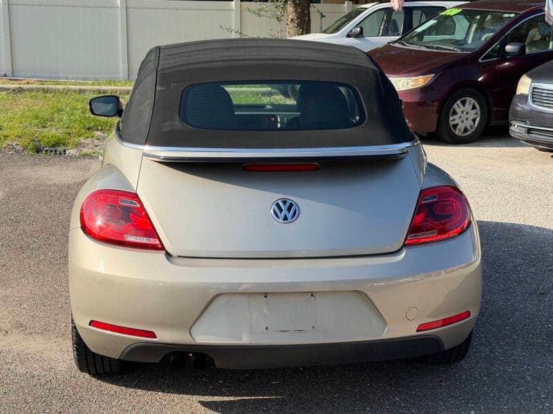2014 Volkswagen Beetle 12