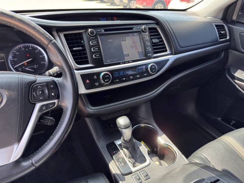 2017 Toyota Highlander 18